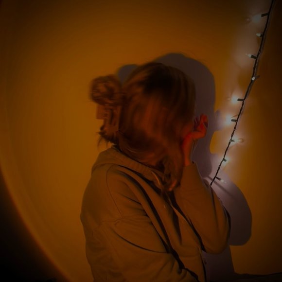 Meet your Posher, Ciera - Picture 1 of 1